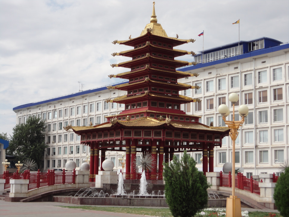 Здание Правительства Республики Калмыкия